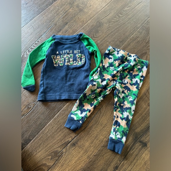 Little boys PJ bundle- 3 pairs - Picture 7 of 12